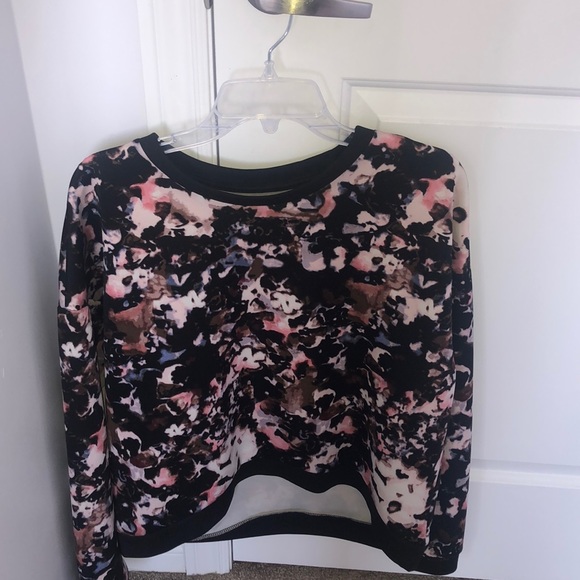 New ardenes floral black and pink sweater - Picture 2 of 3